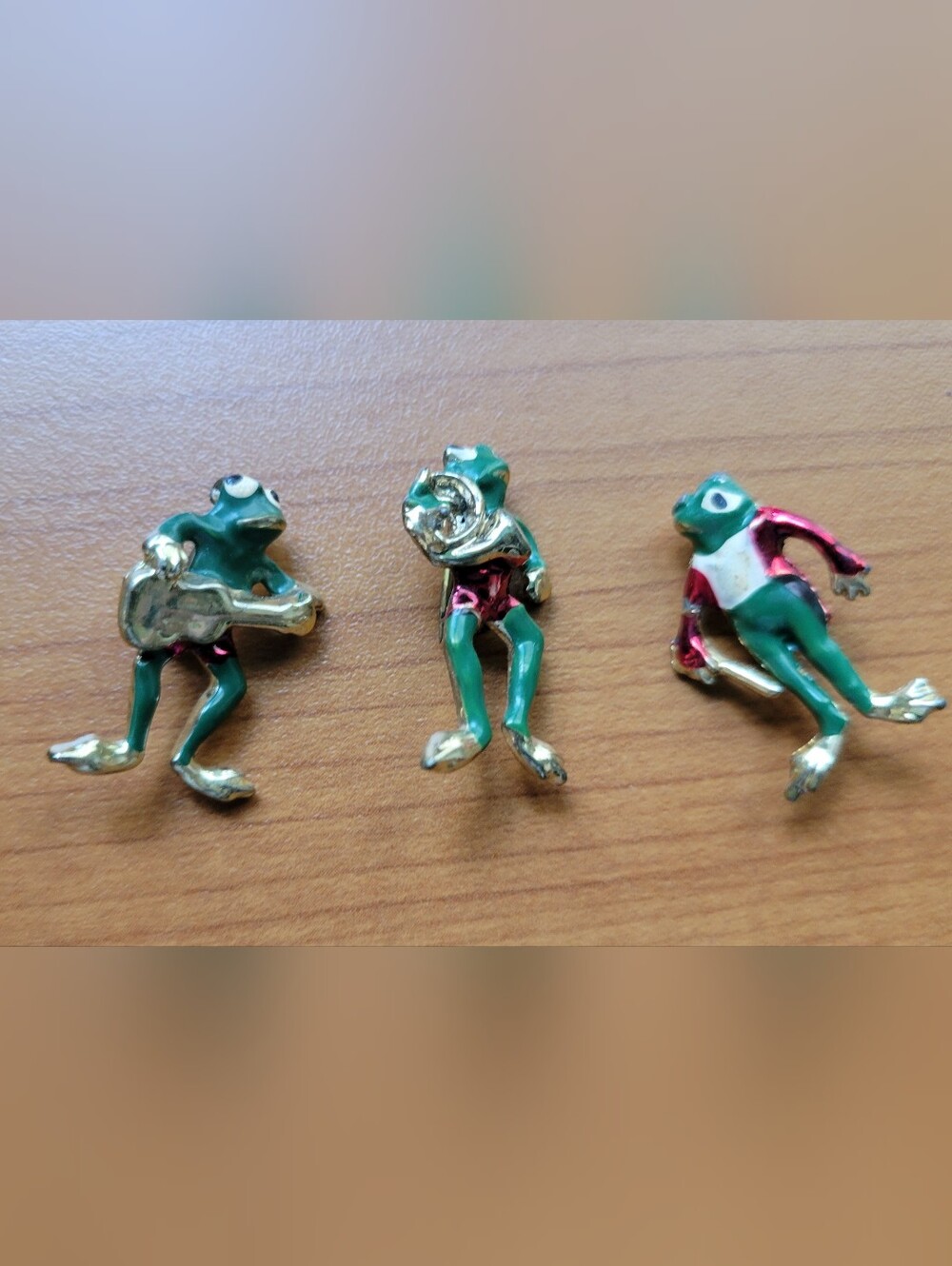 Green Frog Enamel Brooch with Pink Accent